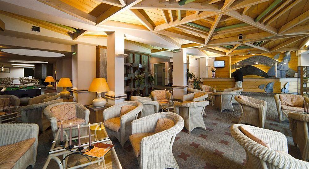 Hotel Les Vallees Labellemontagne La Bresse Exterior photo